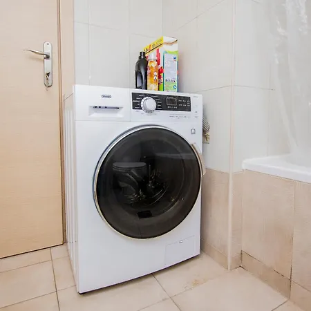 Apartman Near The Circuit Of And Center!!! *